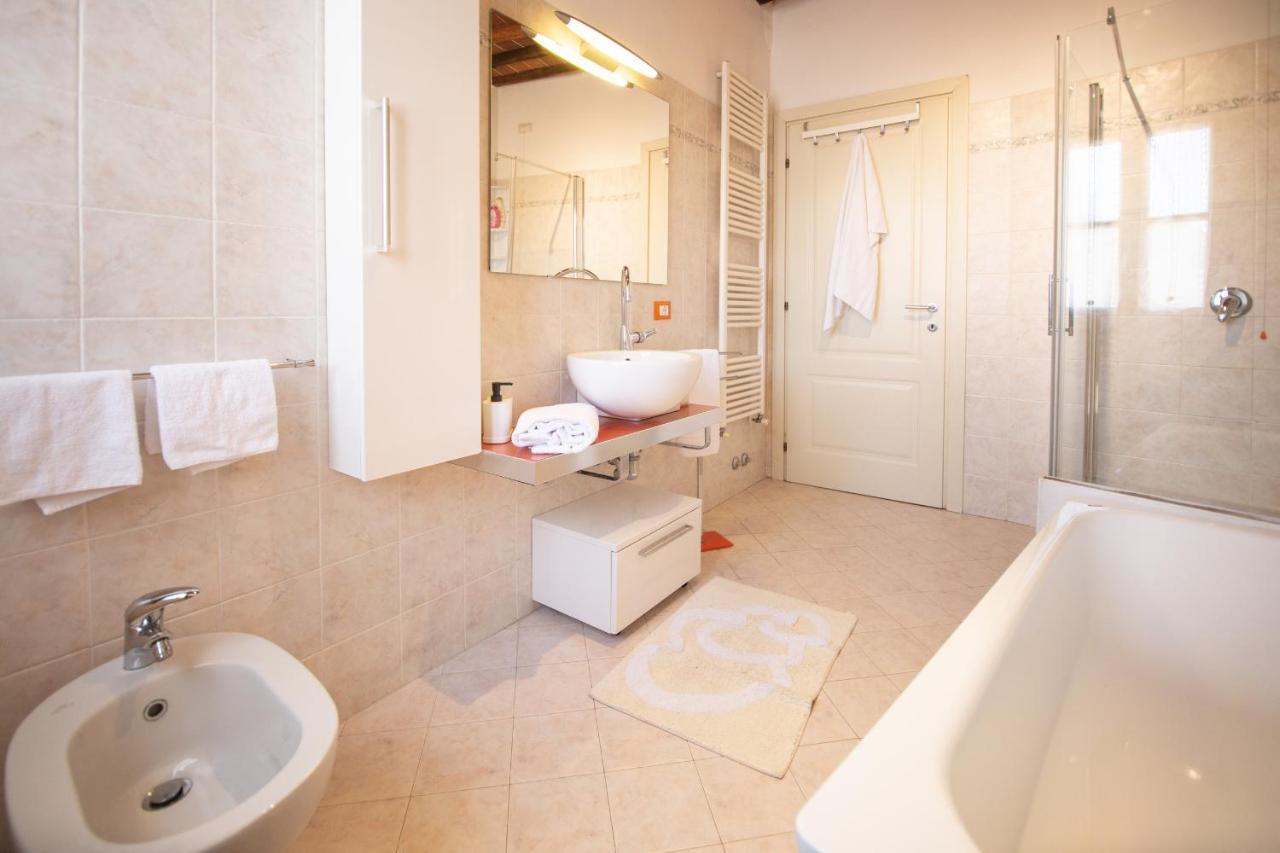 Serena Apartment, Cosy Close Center Town Lucca Exteriér fotografie